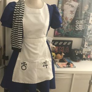 Alice in wonderland Madness returns Cosplay